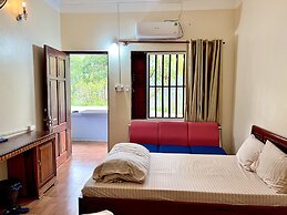 Thang Hen Lake - Tourist Village