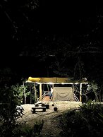 Thang Hen Lake - Tourist Village