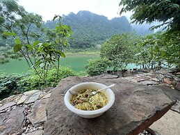 Thang Hen Lake - Tourist Village