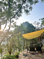 Thang Hen Lake - Tourist Village