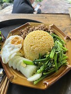 Thang Hen Lake - Tourist Village