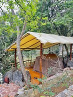 Thang Hen Lake - Tourist Village