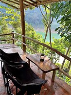 Thang Hen Lake - Tourist Village