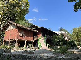 Thang Hen Lake - Tourist Village