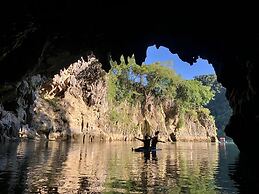 Thang Hen Lake - Tourist Village