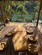 Thang Hen Lake - Tourist Village