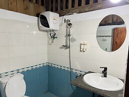 Thang Hen Lake - Tourist Village