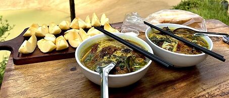 Thang Hen Lake - Tourist Village