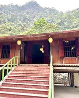 Thang Hen Lake - Tourist Village