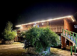 Thang Hen Lake - Tourist Village