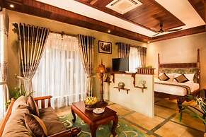 Model Temple Resort & Spa