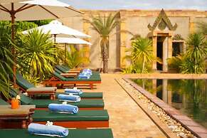 Model Temple Resort & Spa