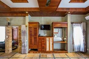 Model Temple Resort & Spa