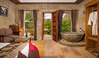 Model Temple Resort & Spa