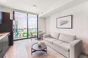 Luxury Studio Near from Bayfront Park