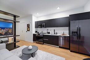 Luxury Studio Near from Bayfront Park