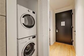 Luxury Studio Near from Bayfront Park