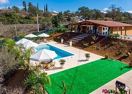 Design Chalet in Albufeira With Private Pool