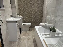 Hull Spacious Apartment 9