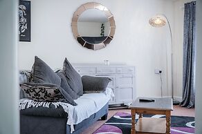 Fulke Street - 2 Bedroom Apartment - Milford Haven