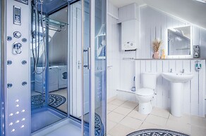 Fulke Street - 2 Bedroom Apartment - Milford Haven