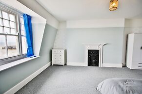 The Penthouse of Palace Court