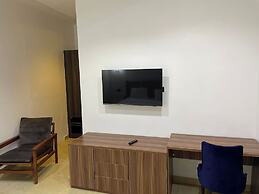 The Azaria Hotel & Apartment