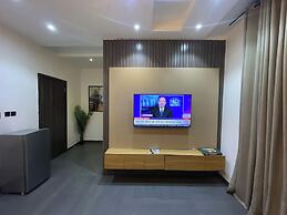 The Azaria Hotel & Apartment