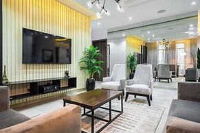 The Azaria Hotel & Apartment