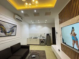 The Azaria Hotel & Apartment