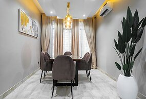 The Azaria Hotel & Apartment