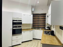 The Azaria Hotel & Apartment