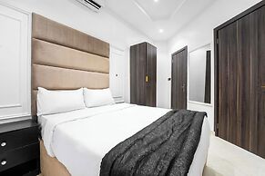 The Azaria Hotel & Apartment
