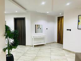 The Azaria Hotel & Apartment