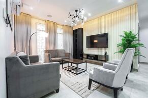 The Azaria Hotel & Apartment