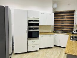 The Azaria Hotel & Apartment