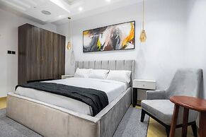 The Azaria Hotel & Apartment