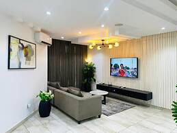 The Azaria Hotel & Apartment