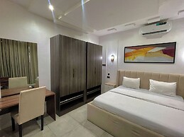 The Azaria Hotel & Apartment