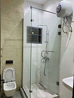 The Azaria Hotel & Apartment
