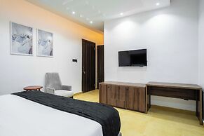 The Azaria Hotel & Apartment