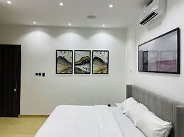 The Azaria Hotel & Apartment