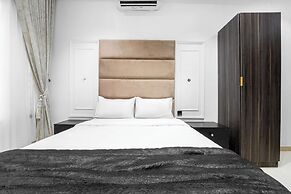The Azaria Hotel & Apartment