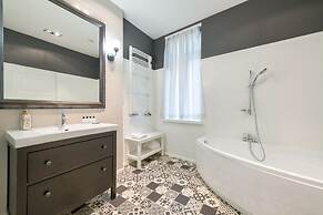 Dom & House - Monte Cassino 49 Supreme