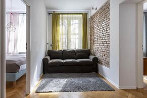 Roxy by Q4Apartments