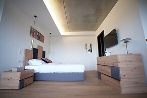 Arrow Hotel