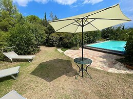 Adam House - Beautiful exc Pool - Sleeps 8