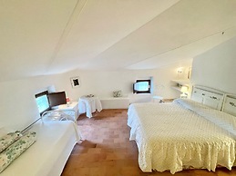 Adam House - Beautiful exc Pool - Sleeps 8