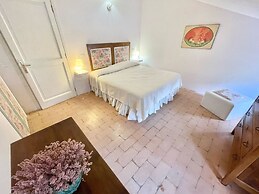 Adam House - Beautiful exc Pool - Sleeps 8