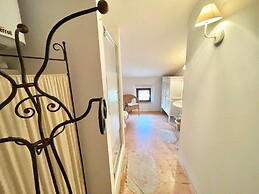 Adam House - Beautiful exc Pool - Sleeps 8